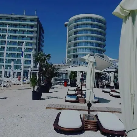 Lotus - * Mamaia